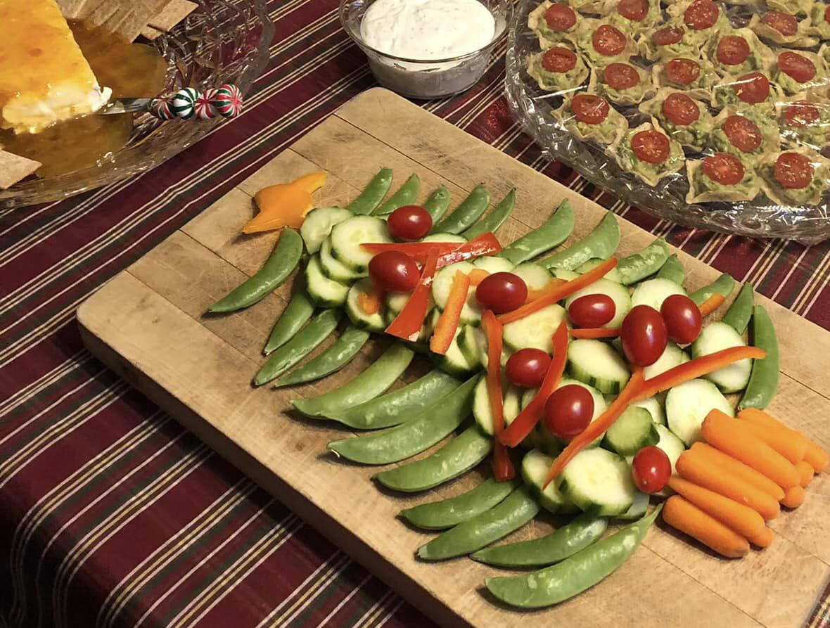 Easy and festive Christmas crudite platter - Empty Nest Network